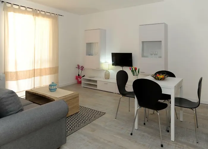 Alkira - Via Txu Terrat Apartman *