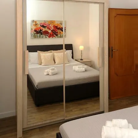 Alkira - Via Txu Terrat Apartman