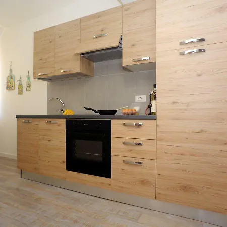 Alkira - Via Txu Terrat Apartman